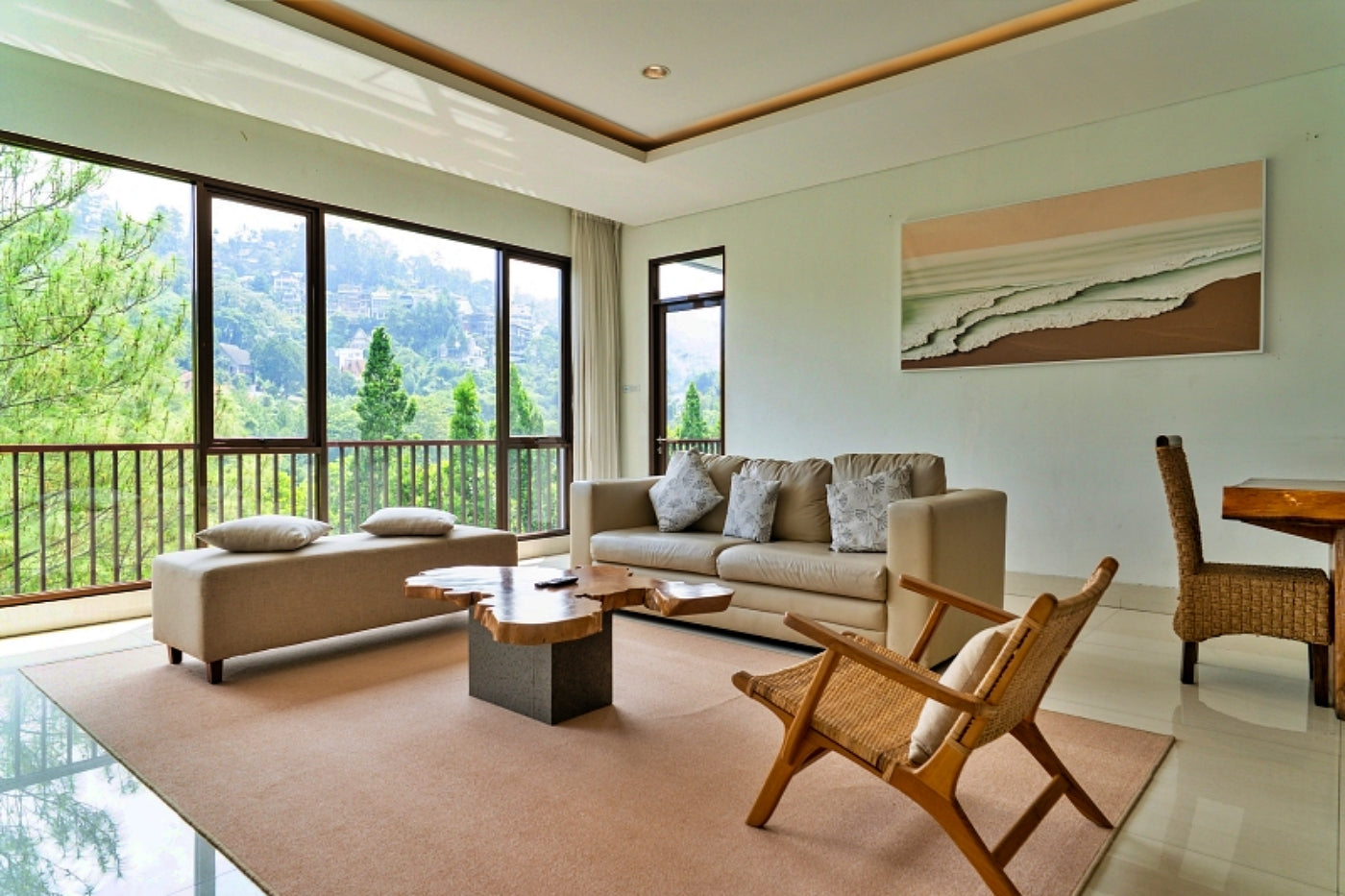 Magenta Villa 6 Bedrooms