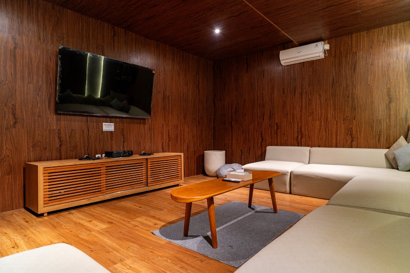 Magenta Villa 6 Bedrooms