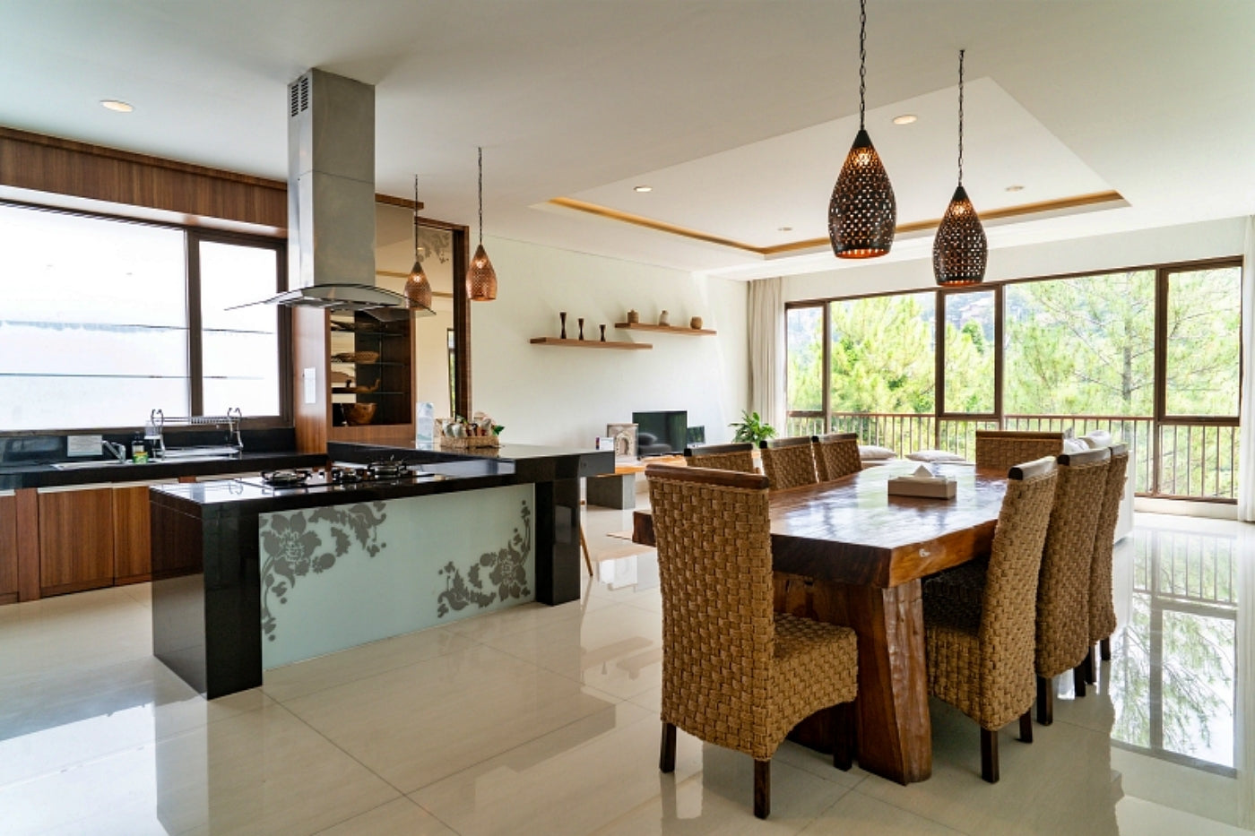 Magenta Villa 6 Bedrooms