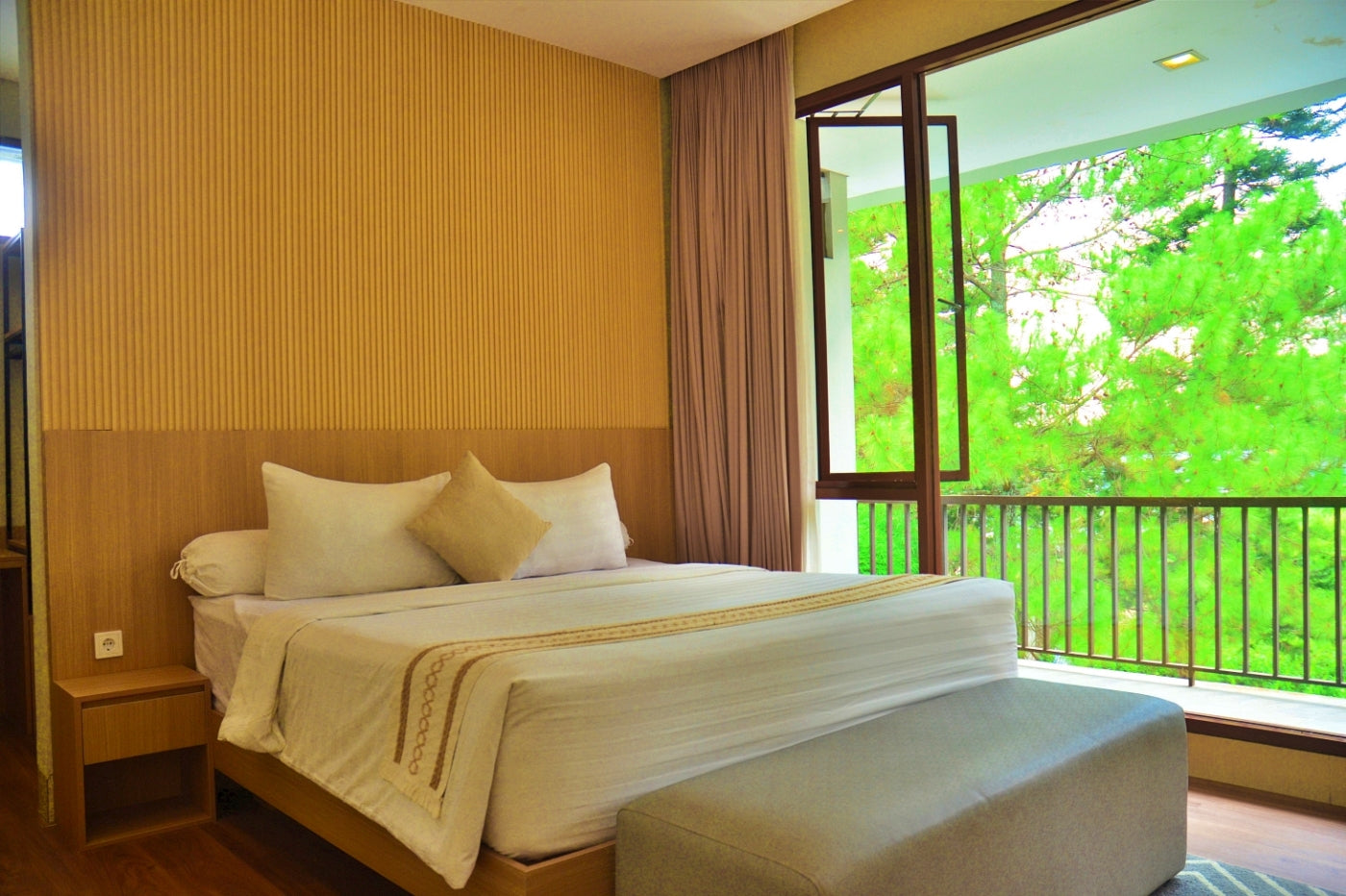 Green Forest Villa 6 Bedrooms