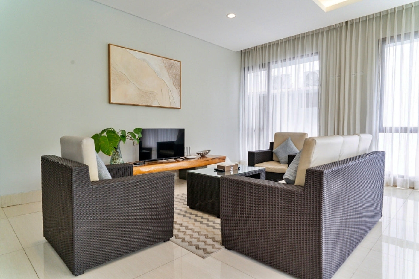 Magenta Villa 6 Bedrooms